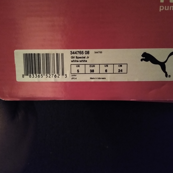 Puma - Picture 4 of 4